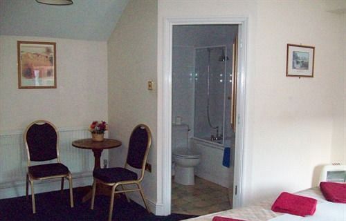 The Crown Hotel Swindon Kültér fotó